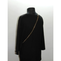 Czarna tunika z lampasem błyszczącym czerwoną niteczką